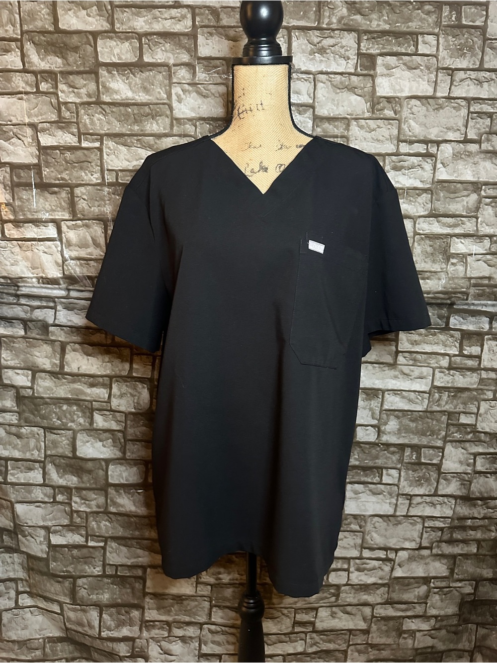 Figs Men's Black V-Neck Scrub Top XXL
